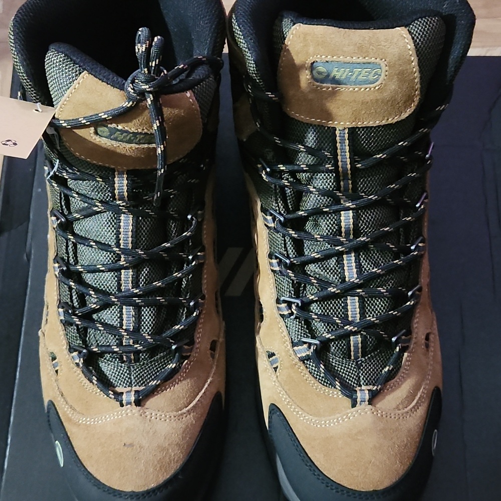 Shoes - Picture 3 of 5